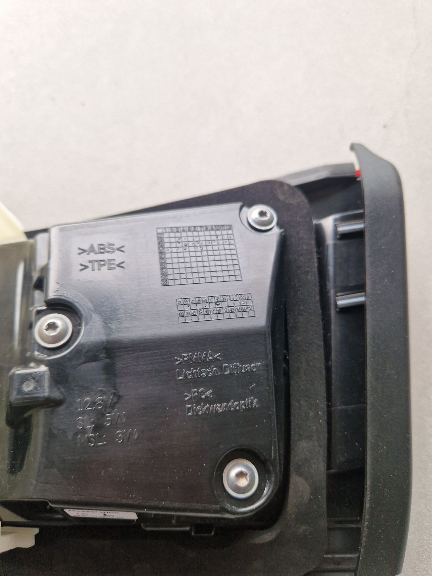 Sprzedam lampa tył lewa Mercedes GLC