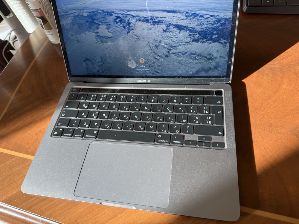 Продам Macbook Pro M2 8/256