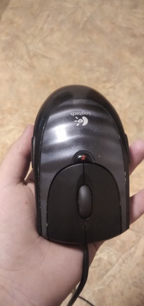 Продаю компьютерную мышь logitech g3 олх доставкой не отправляю