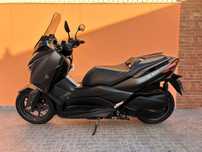 Yamaha xmax 300.