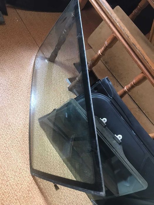 Стекла скло дверей форточки заднє скло Лансер 9 універсал седан