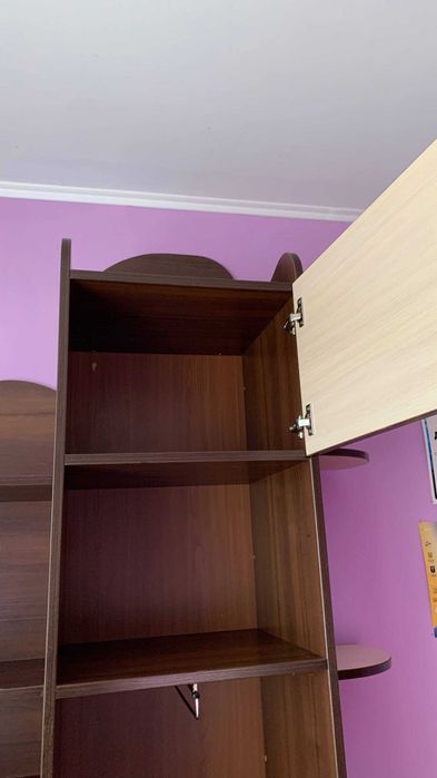 Стіл письмовий з полицями