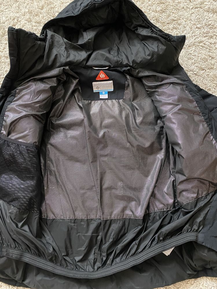 Продам курточку Columbia
