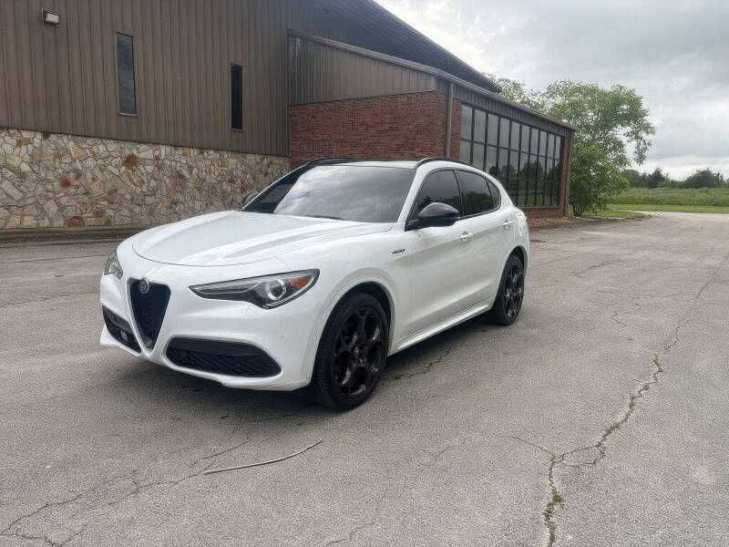 2022 Alfa Romeo Stelvio Veloce