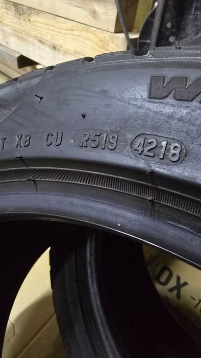 Opony zimowe 235/45R17 V Pirelli SOTTOZERO3  JAK NOWE