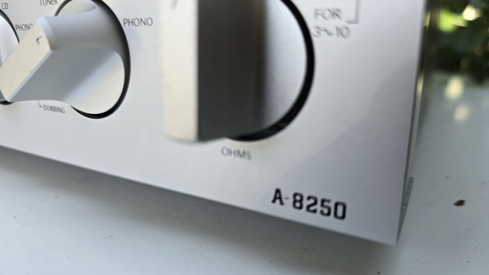 Onkyo A- 8250 - wzmacniacz