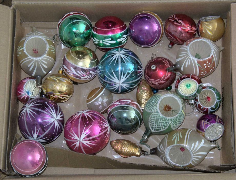 stare bombki choinkowe z PRL retro różne wzory