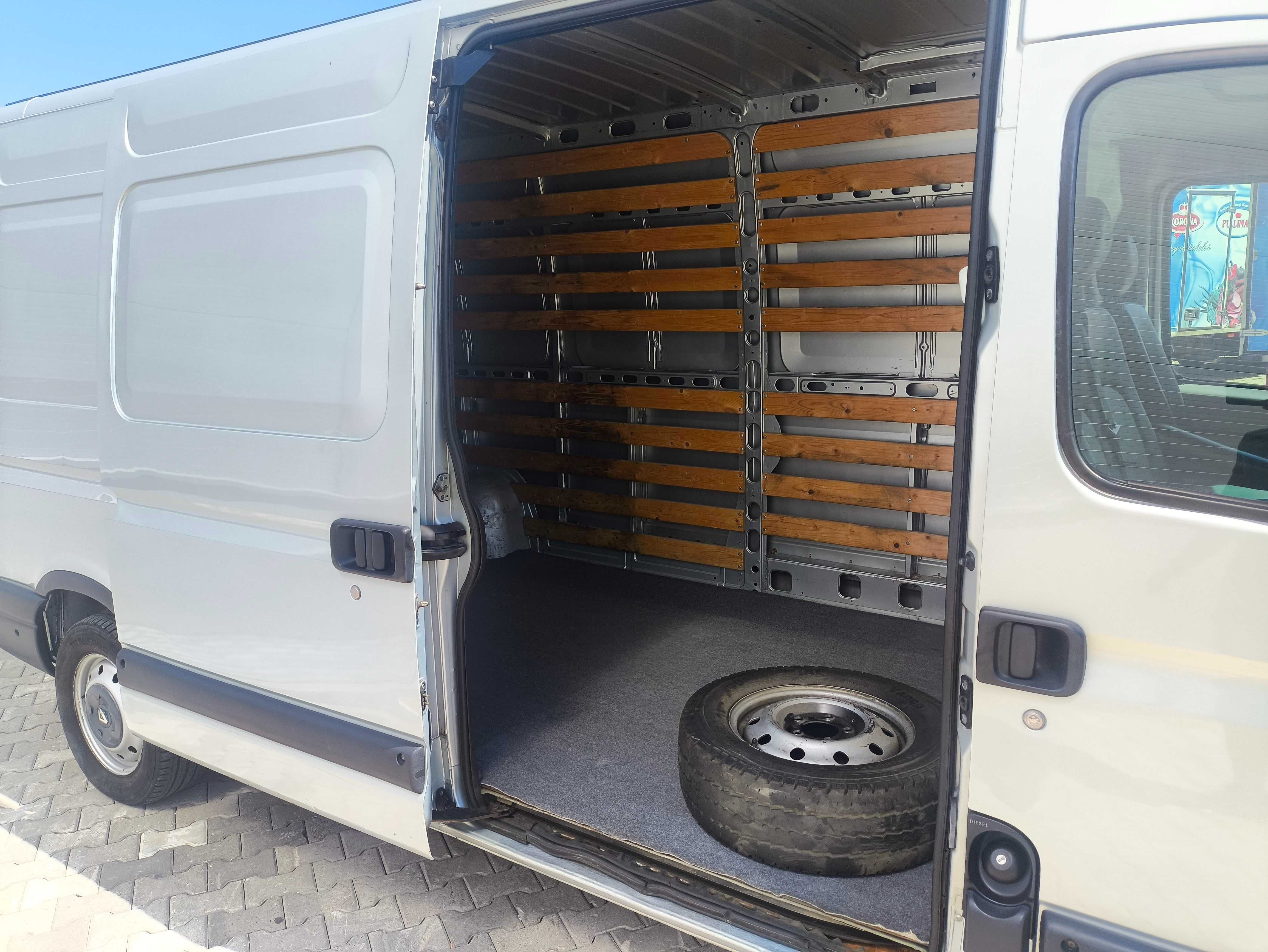 Renault Master 2.5DCi 120KM**Klimatyzacja**Navi**Doinwestowany