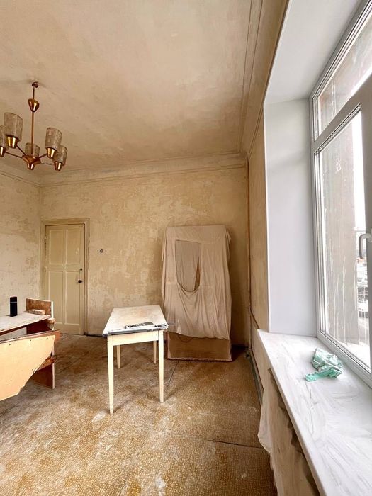 Продаж 3-кімнатної квартири в центрі міста