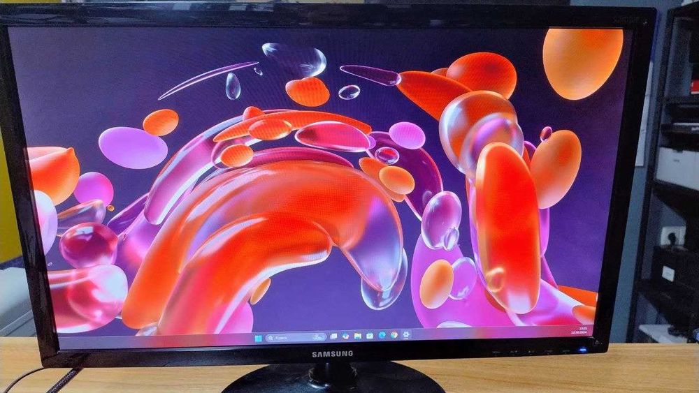 Монитор Samsung 24" B24D300H