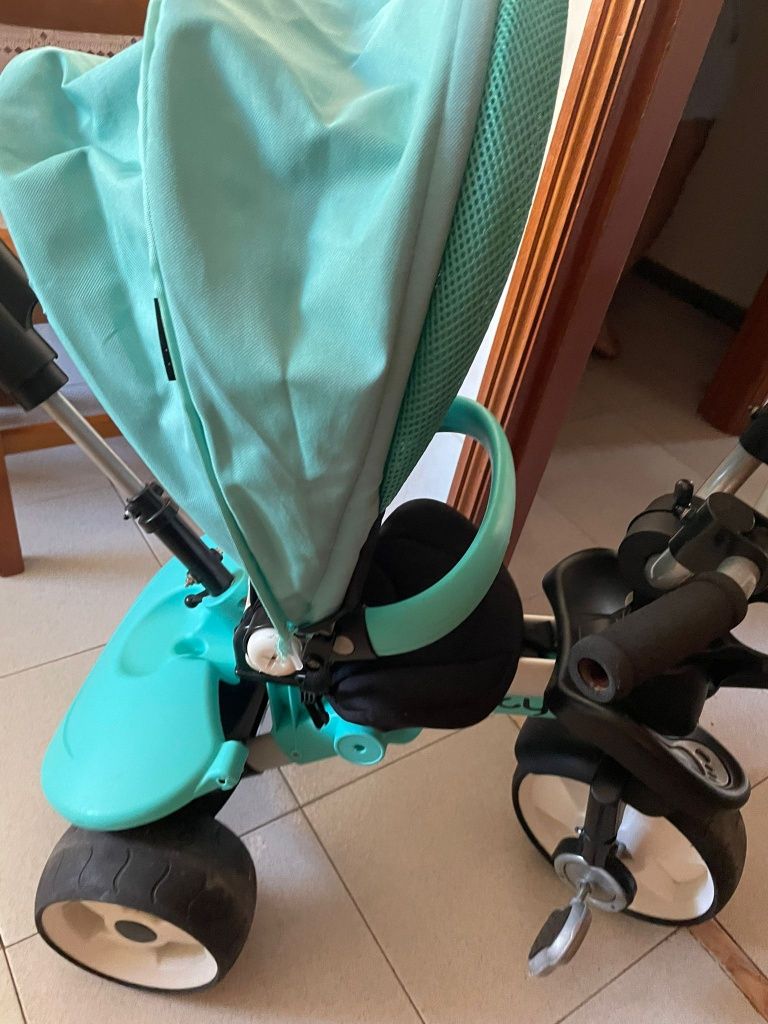 Triciclo infantil