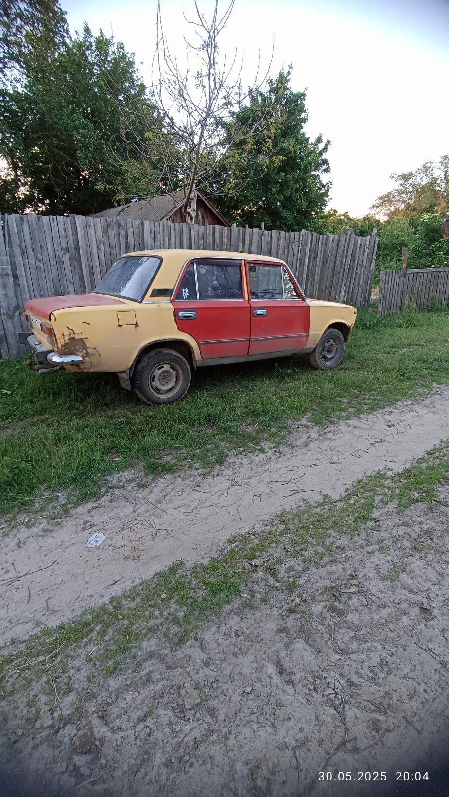 Продам машину кому дана срочно