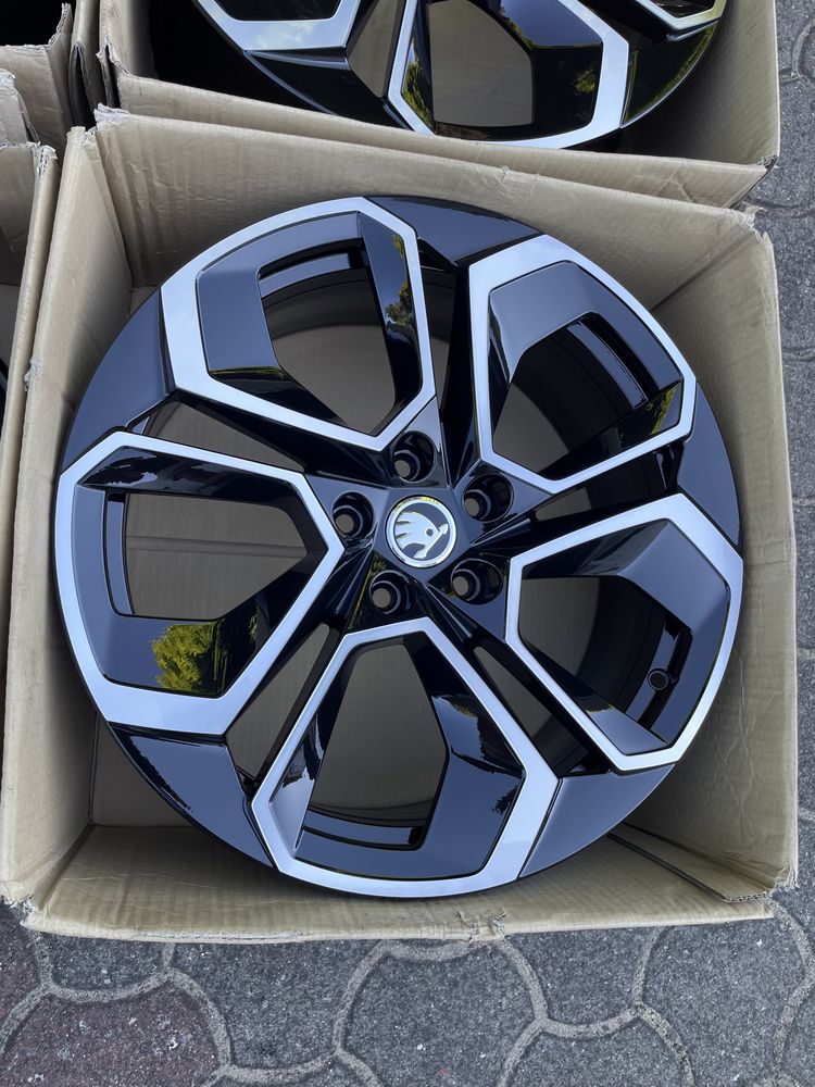 Felgi Skoda Octavia 4 Rs 19 cali idealne 5x112 superb 5e3