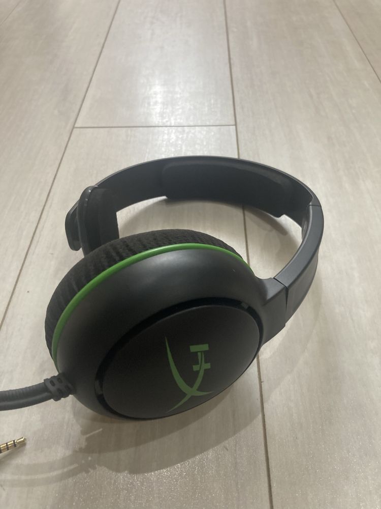 Продаи игровые наушники.