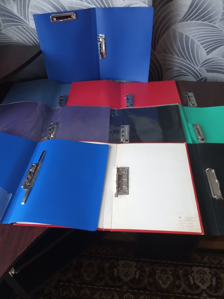 Привітальні ювілейні папки (50 і 60 років), файли і офісні зошити