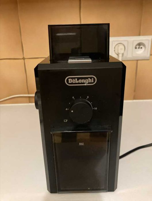 Młynek do kawy elektryczny DeLonghi KG79