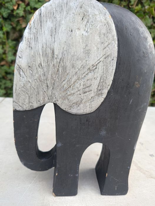 Figurka drewniany słoń