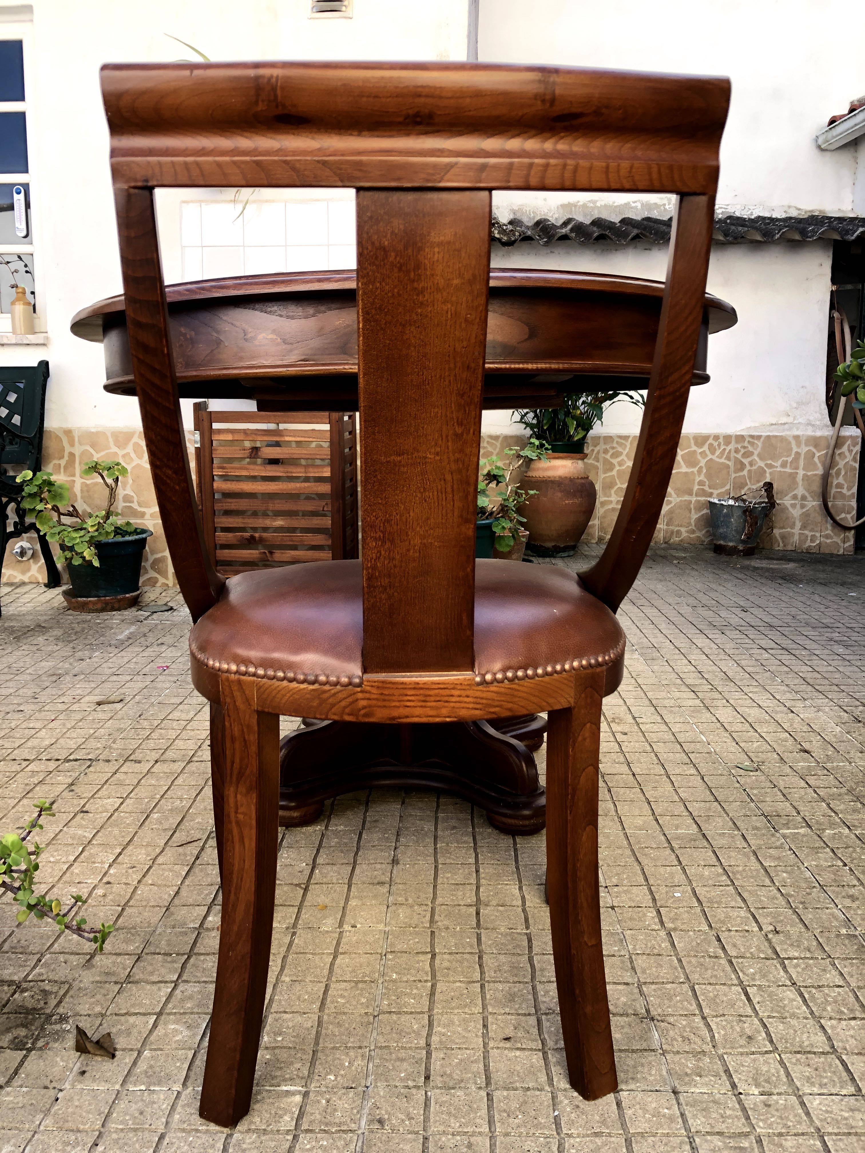 mesa de jantar com cadeiras bom estado