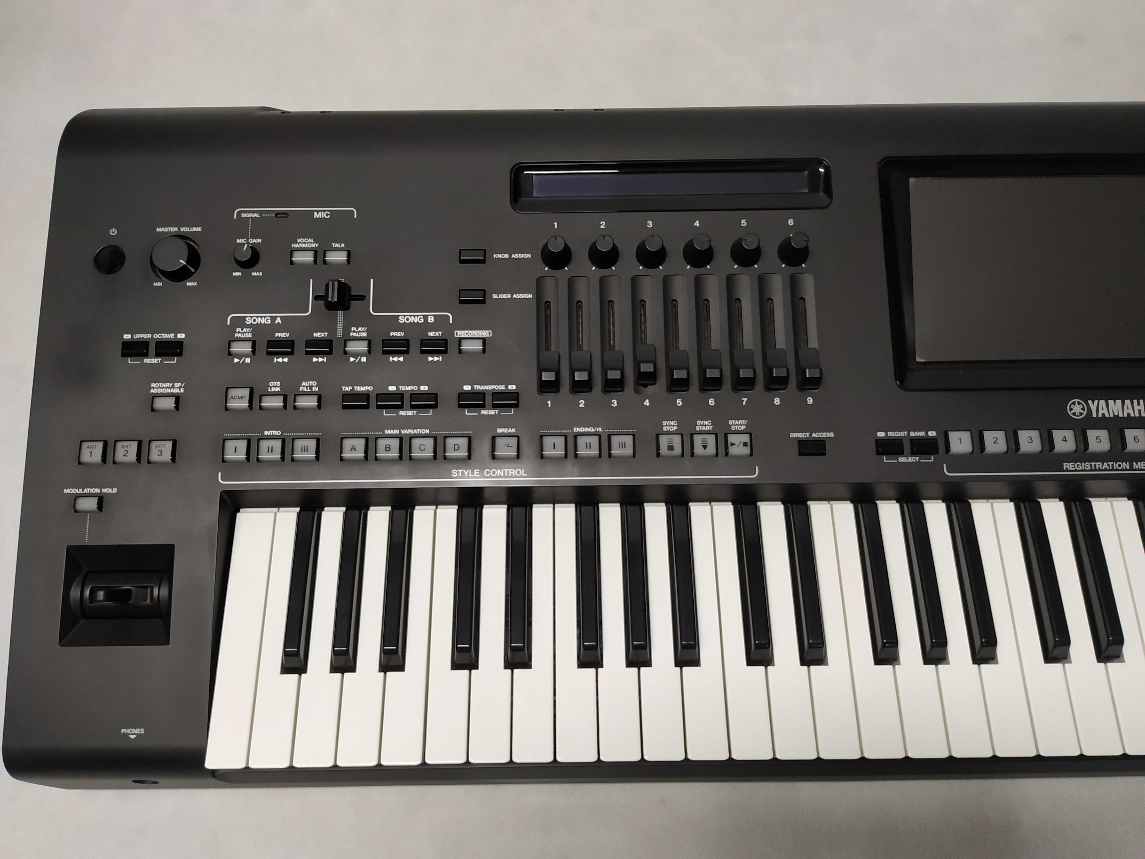 Yamaha GENOS keybaord