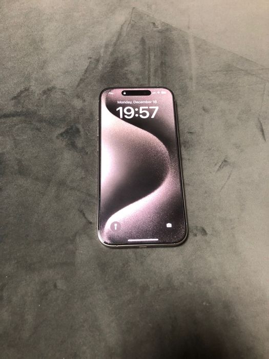 Apple iPhone 15 Pro 128GB Natural Titanium
