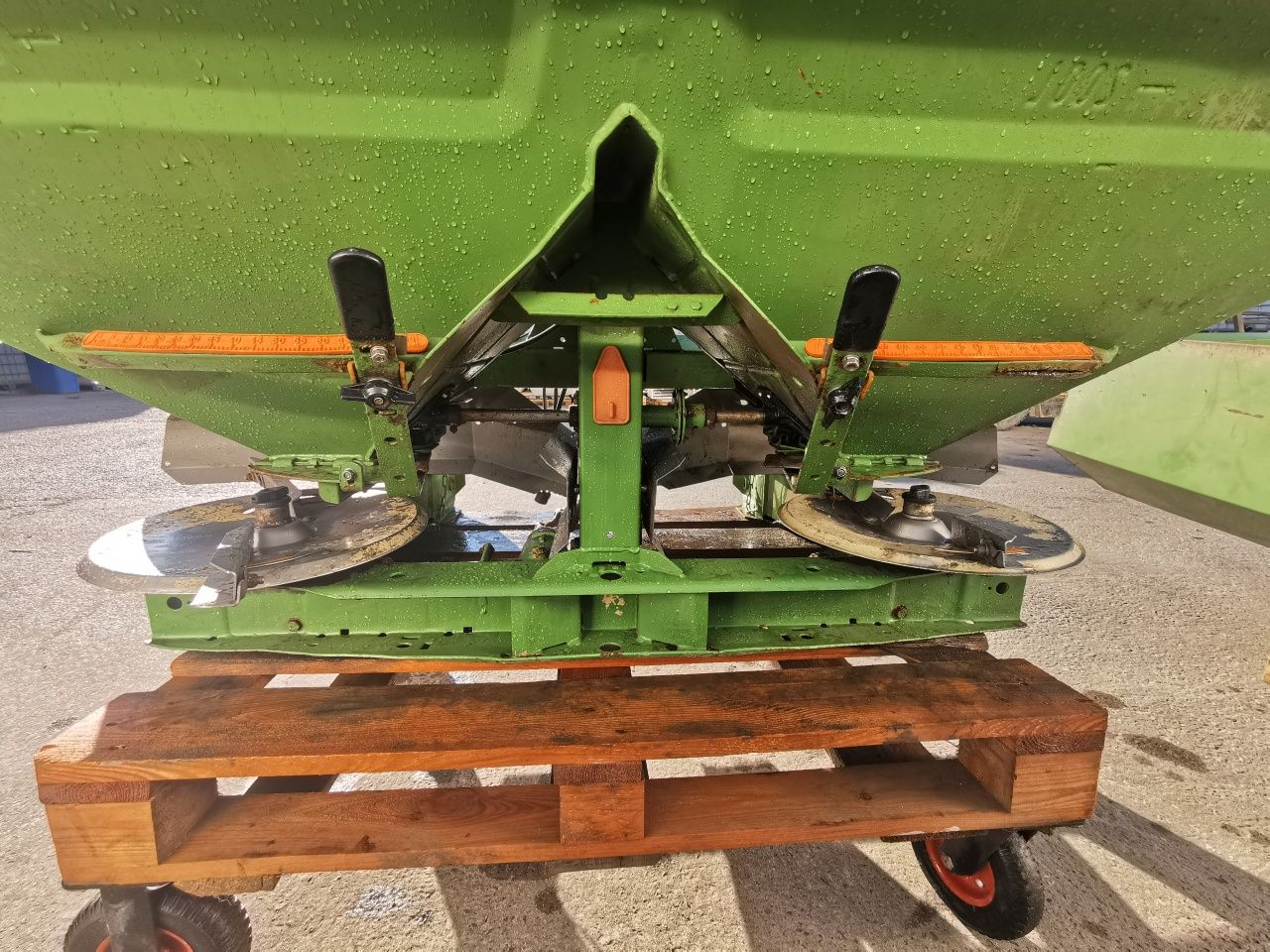 Rozsiewacz AMAZONE ZA-M II 1500kg plus nadstawka 3000kg okazja