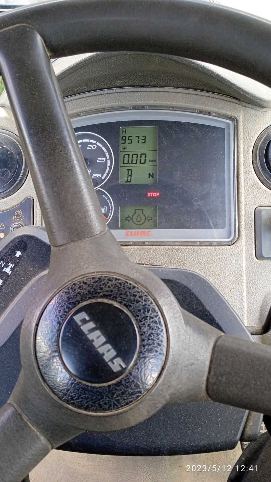 Трактор CLAAS Axion 850