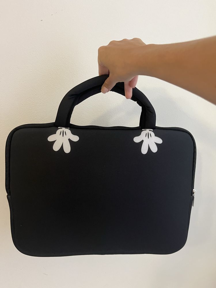 Torba etiu na laptopa