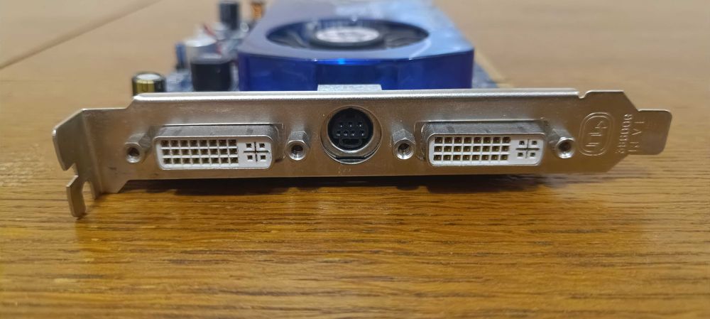 Продам відеокарти Sapphire Radeon HD 2600 PRO та ATI Radeon x1550
