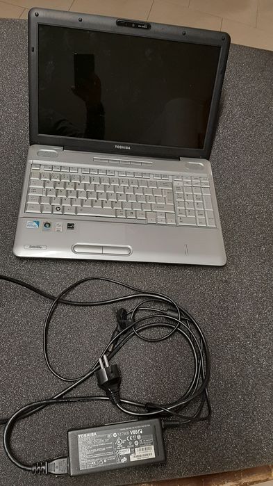 Portátil Toshiba Satellite L500 (avariado)