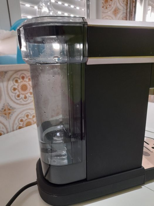 Maquina Café Cecotec Cumbia 20 Bar
- Inclui suporte de filtro e colher