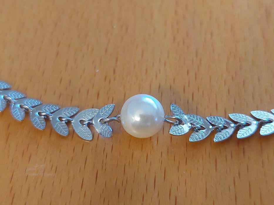 Colar Senhora em Aço e Imitação de Perola- NOVO