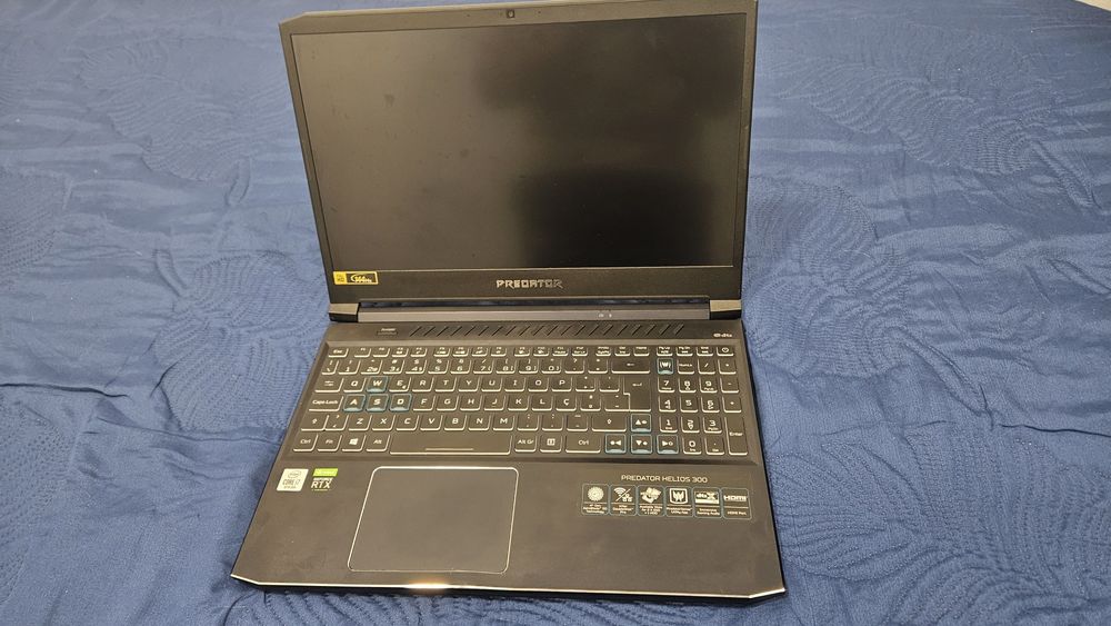 Portátil Acer Predator Helios 300