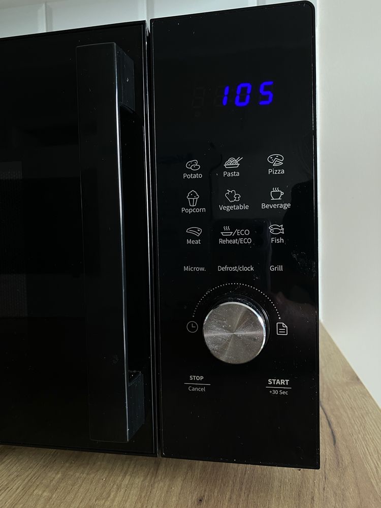 Kuchenka mikrofalowa HISENSE H23MOBSD1HG 800W