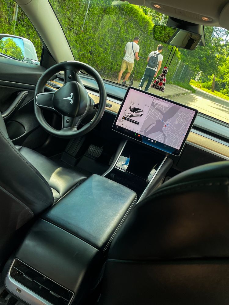Оренда Tesla Model 3 без водія /подобова оренда авто/аренда на сутки
