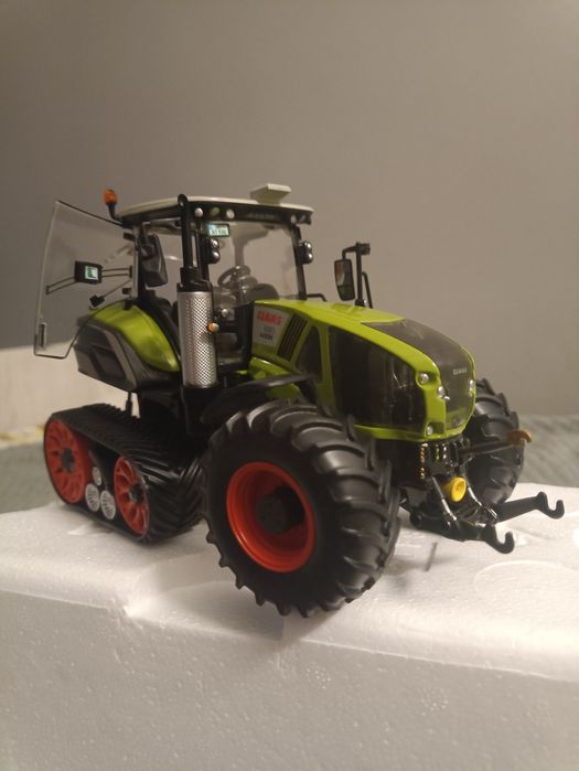 Claas axion 930, моделька для колекціонування