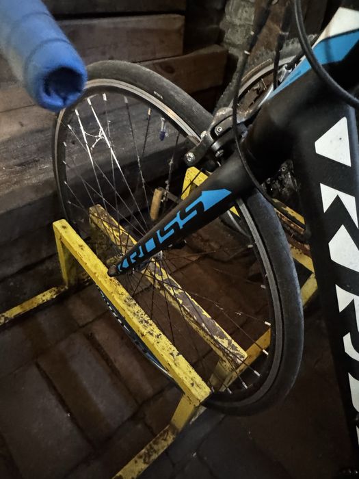 Kross Vento 2.0 z pedałami Shimano