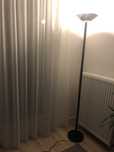 Lampa stojąca pokojowa z kloszem