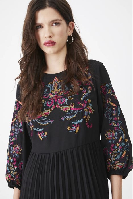 Сукня із колекції.