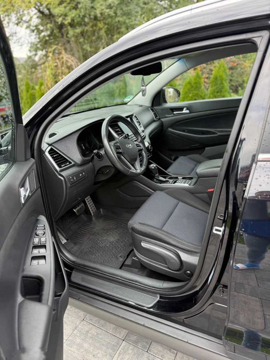 Hyundai Tucson 2016 2.0 ДИЗЕЛЬ АВТОМАТ