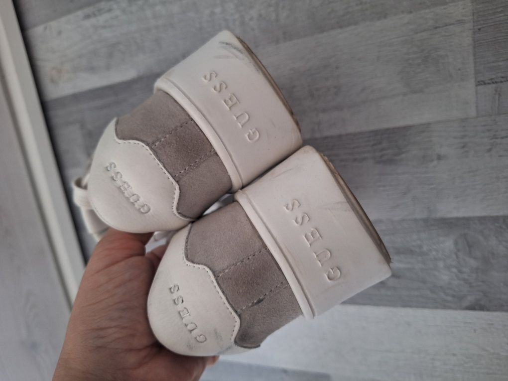 Guess sneakersy szare 40 na platformie