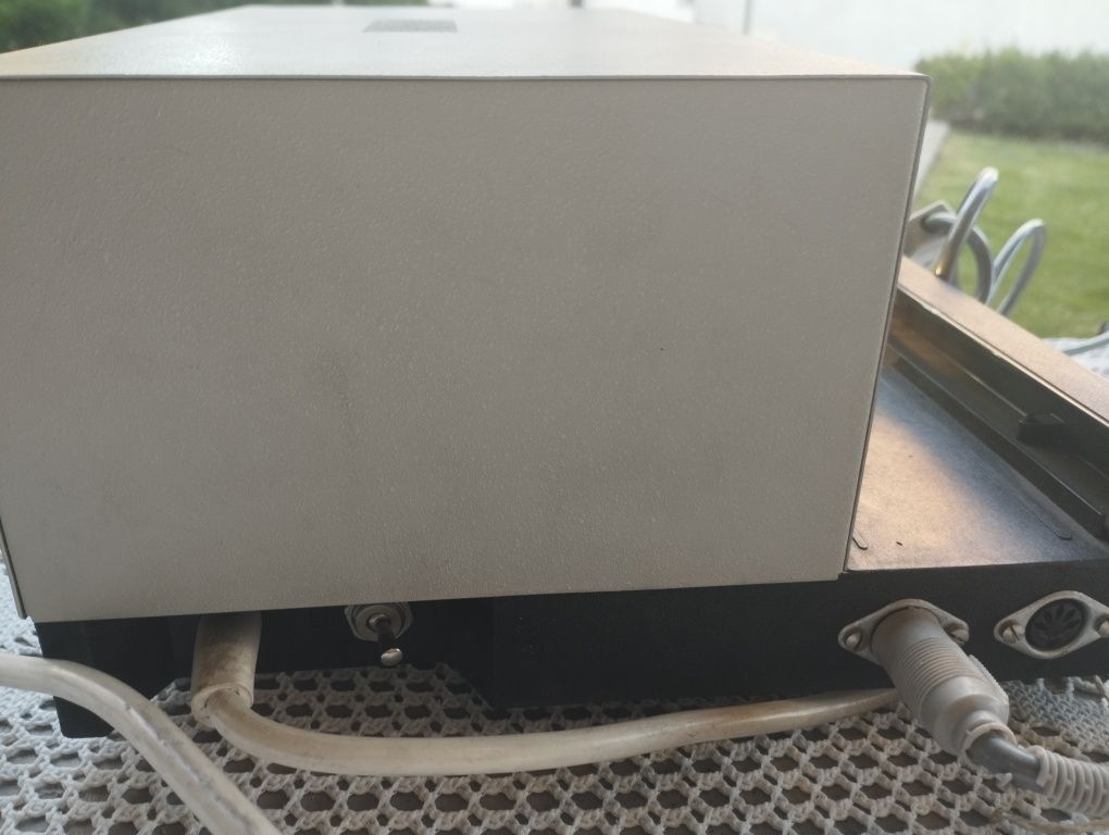Rzutnik slajdów DIAPOL model D90