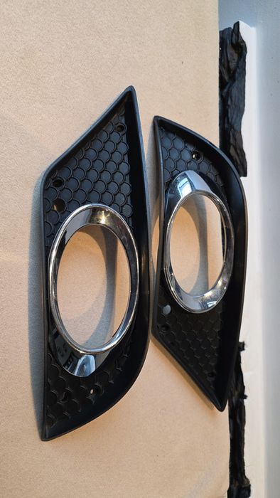 Kratki osłony halogenów zderzaka w211 AMG