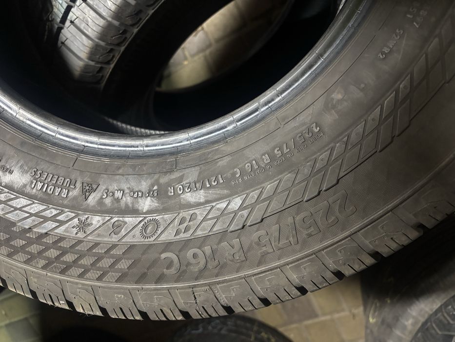 Шини зимові R16c 225/75 Continental (ціна за скат)2018рік