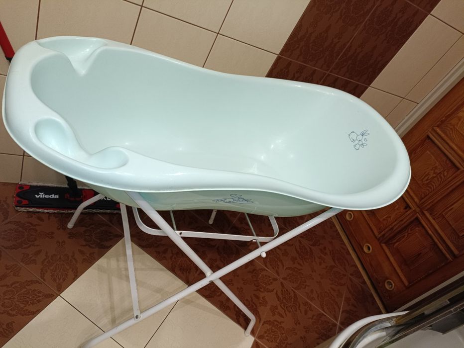 Wanienka z stelażem