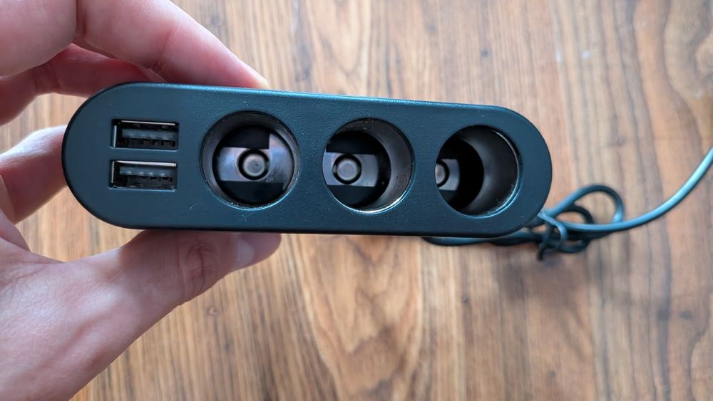 Rozdzielacz gniazda zapalniczki