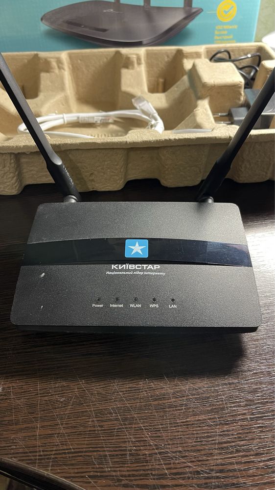 Продам Wi-Fi роутер Huawei WS319 300 Мбит/с (разблокирован)