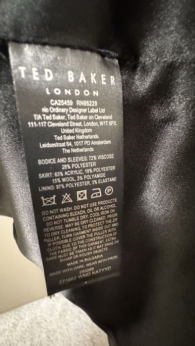 Оригінальна сукня Ted Baker