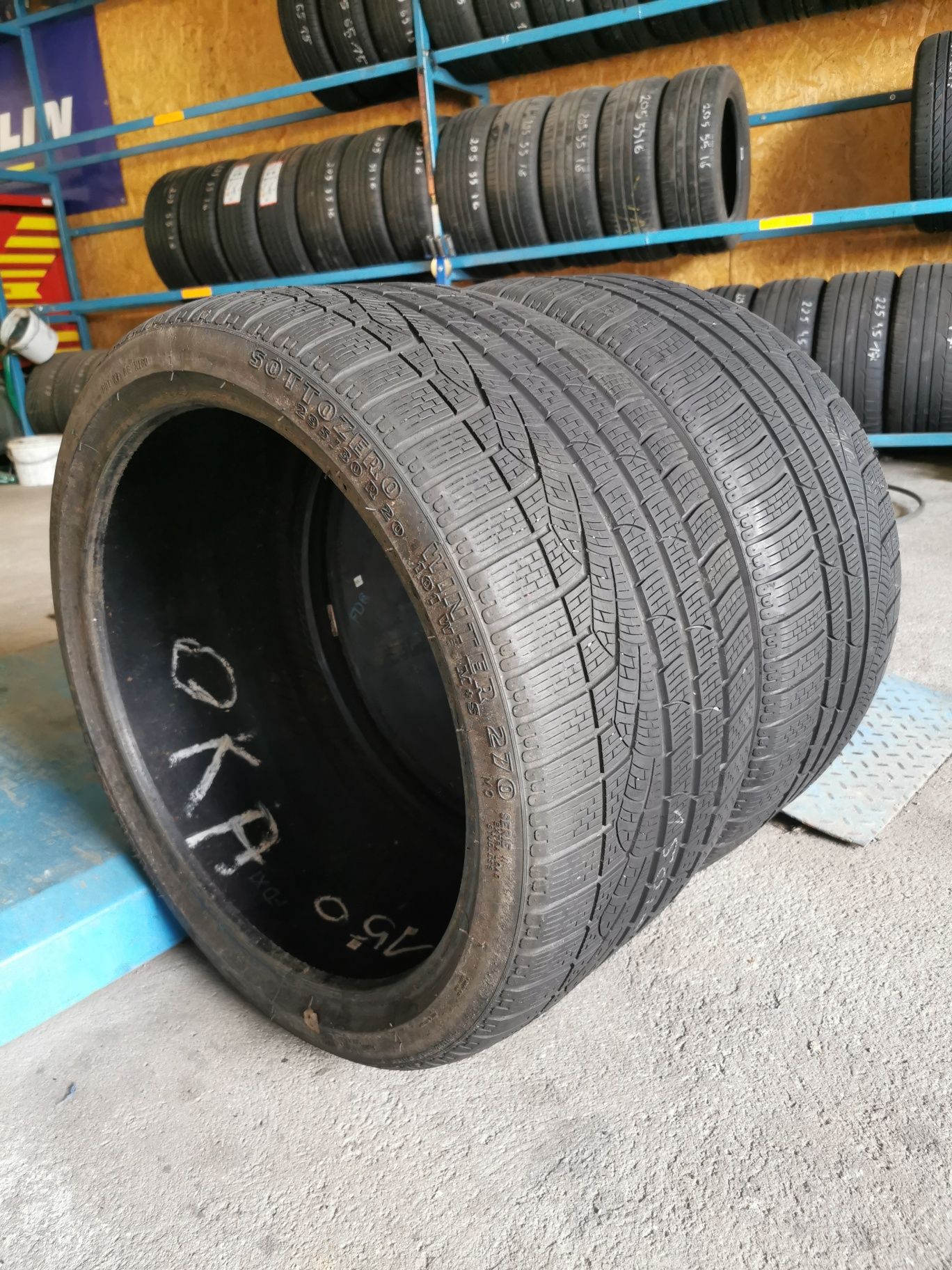 Para opon 295/30R20 101W Pirelli Sottozero