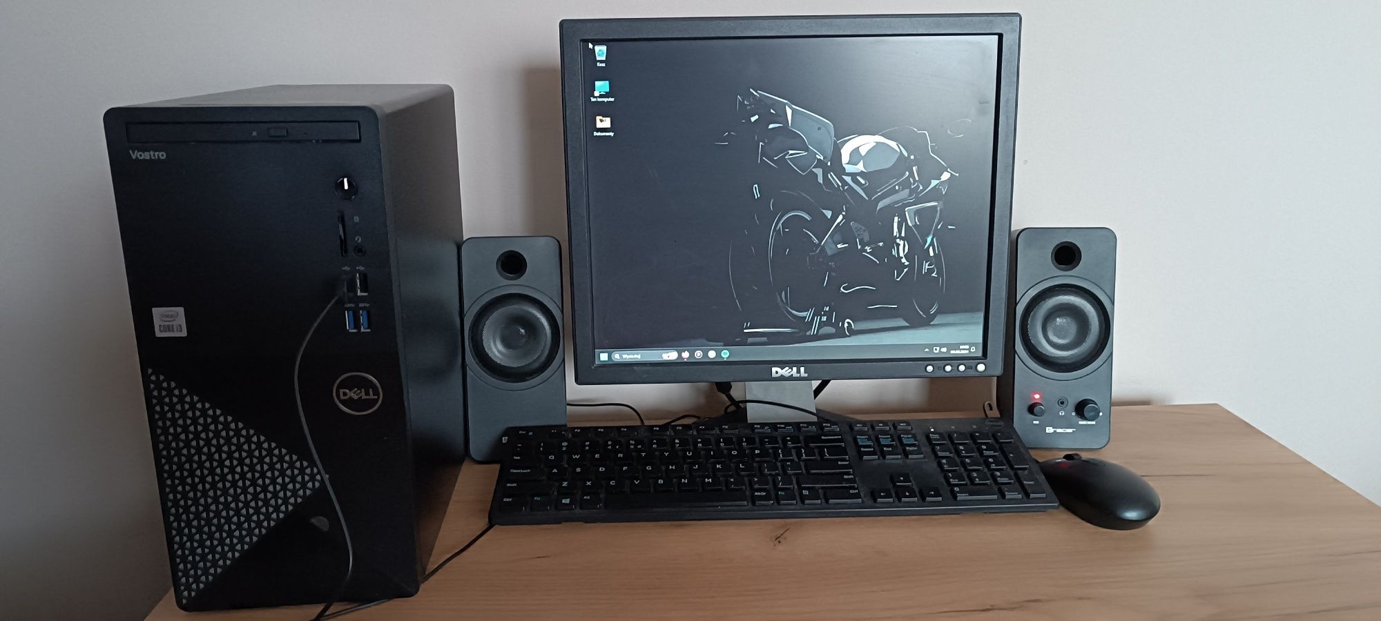 Dell Vostro 256 GB SATA IntelCore i3 3.60GHz 8GB RAM