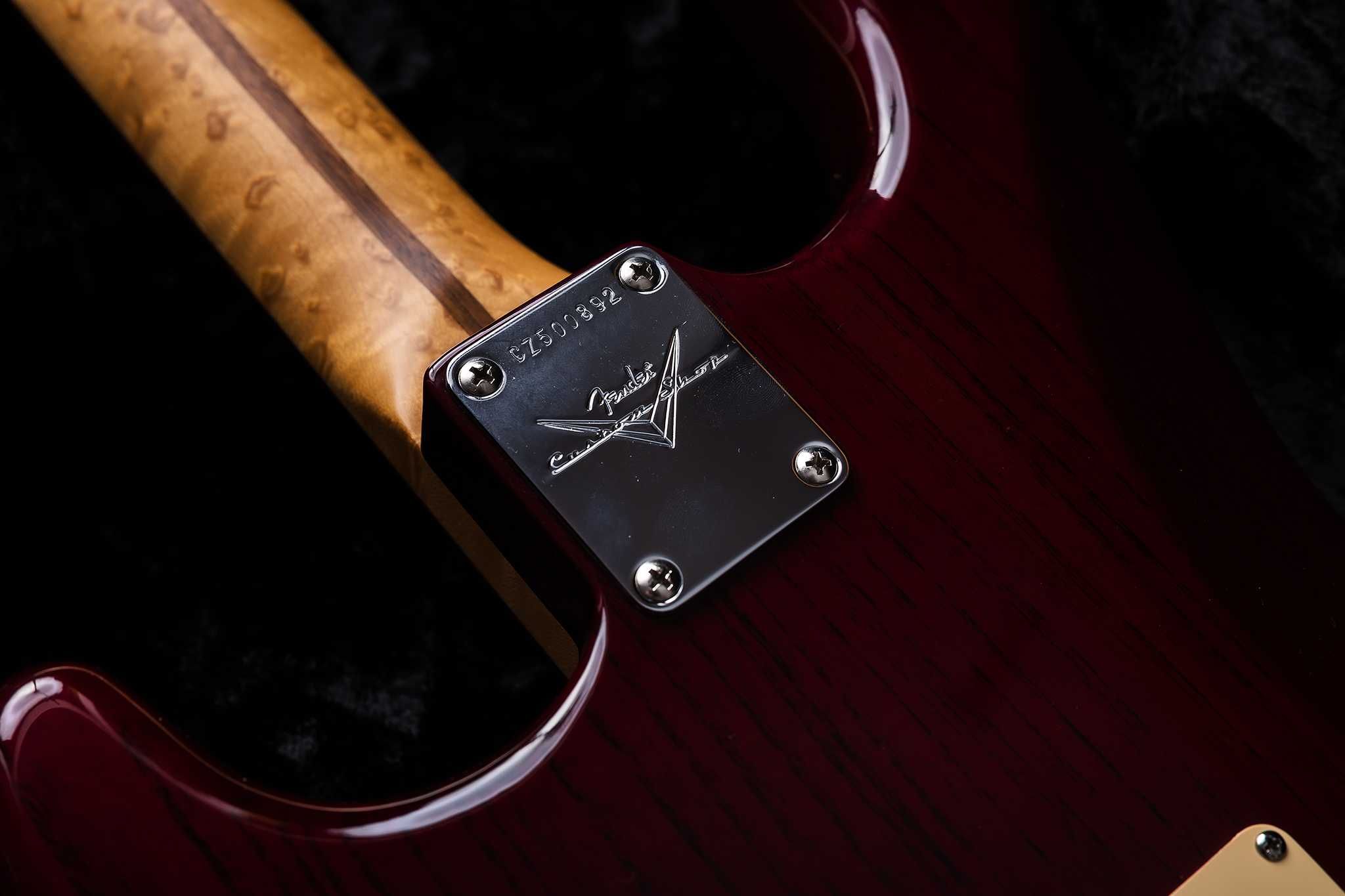 Fender Classic Player Strat Custom Shop 2006 Noiseless Midnight Wine
